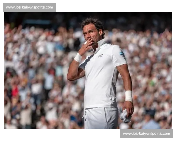 弗格尼尼温网谢幕战泪别网坛 阿尔卡拉斯暖心赠球衣圆爱子珍藏梦